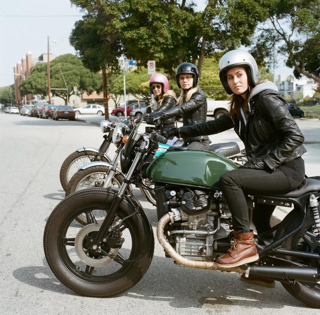 womens-motorcycle-exhibit-venice-vixens